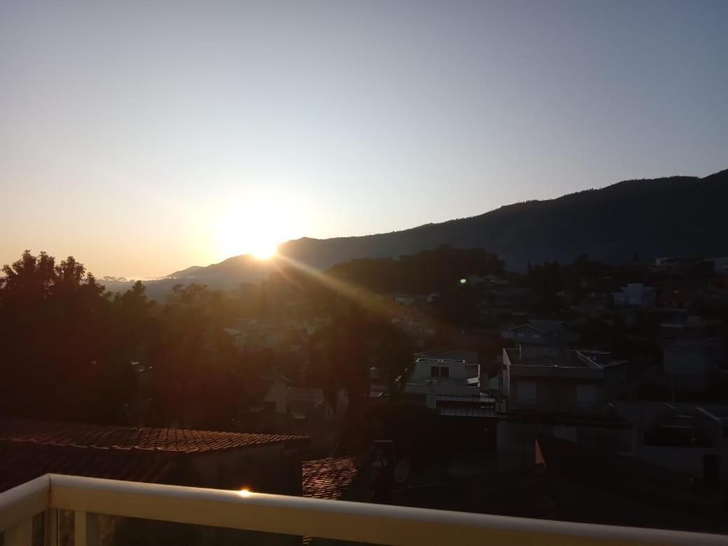 Hospedagem Sol Nascente Atibaia Esterno foto